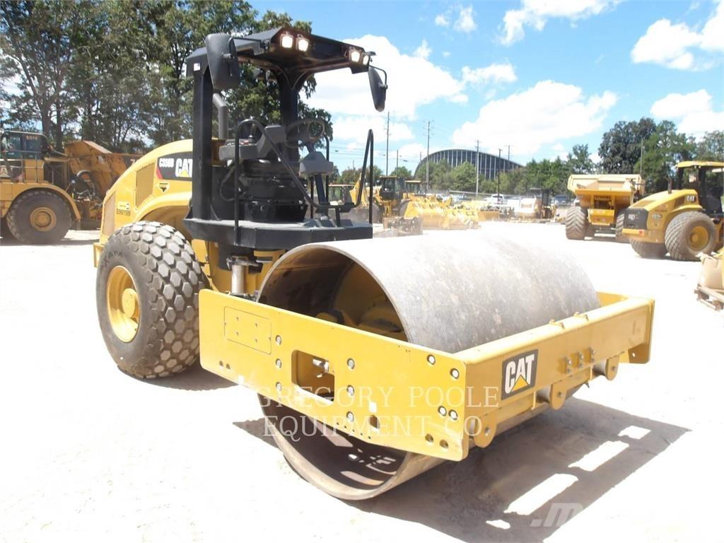 CAT CS56B 單輪滾壓機