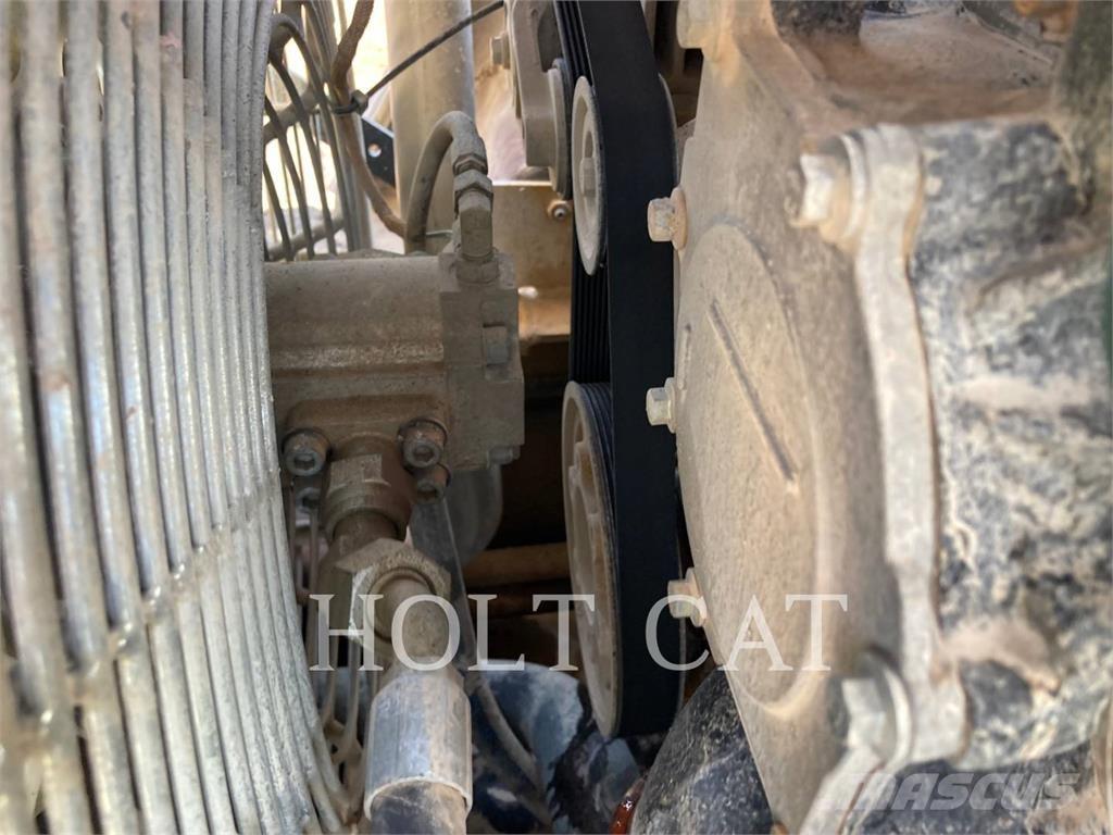 CAT CS56B 單輪滾壓機