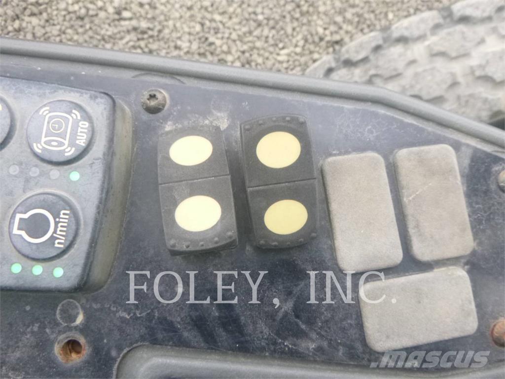 CAT CS56B 單輪滾壓機