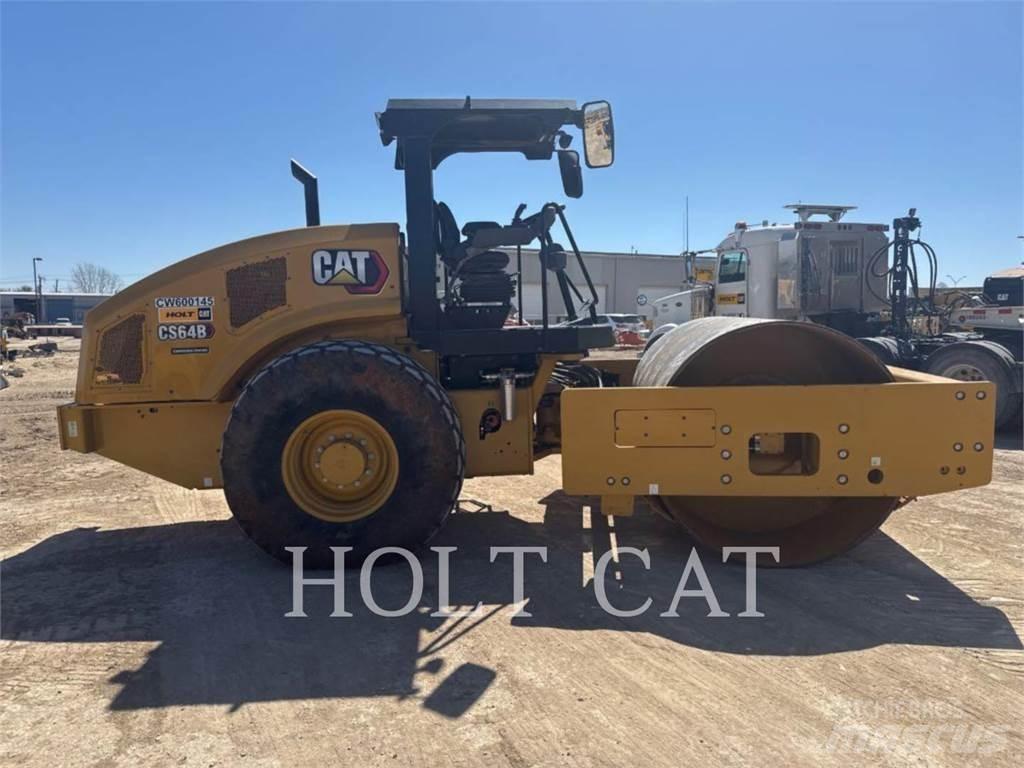 CAT CS64B 單輪滾壓機