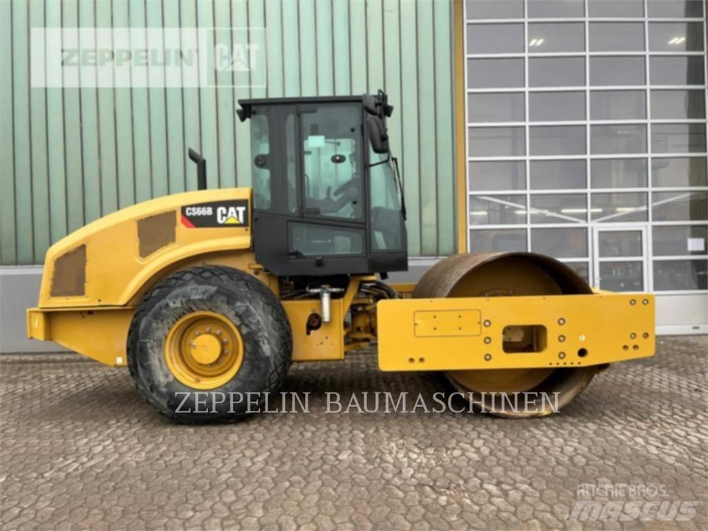 CAT CS66B 土壤壓實機