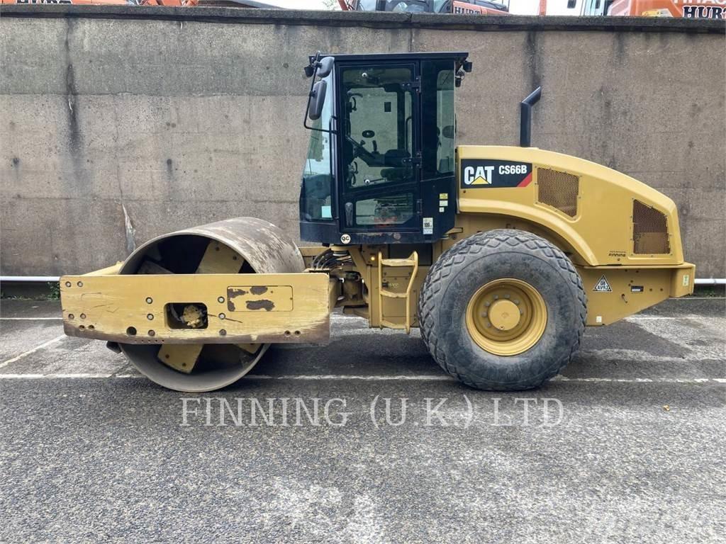 CAT CS66B 土壤壓實機