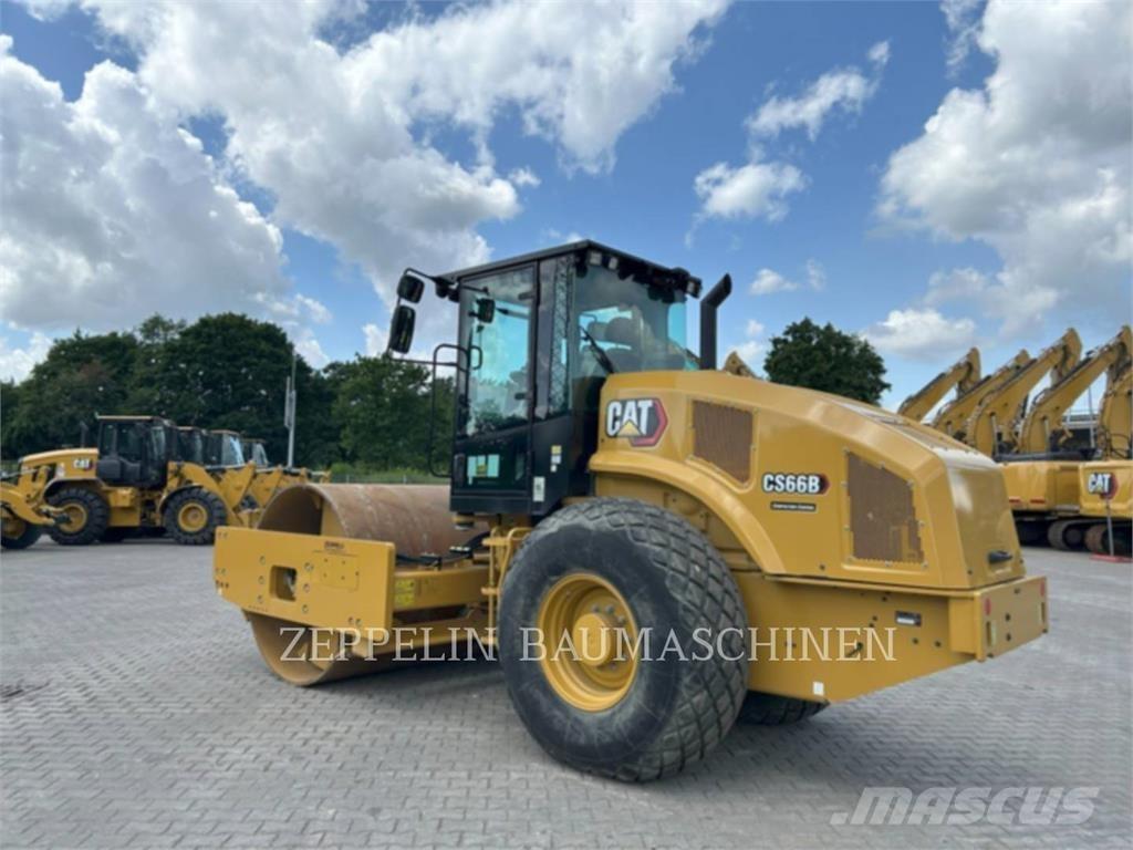 CAT CS66B 土壤壓實機