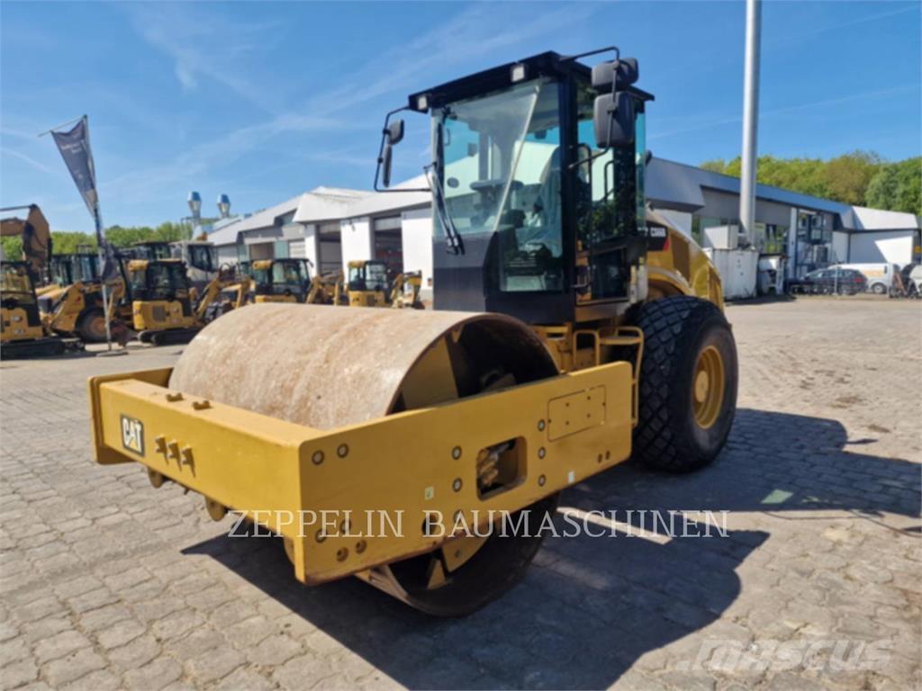 CAT CS66B 土壤壓實機