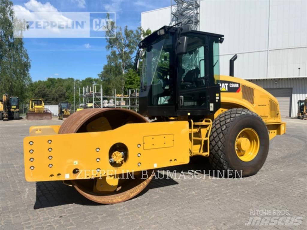 CAT CS68B 土壤壓實機
