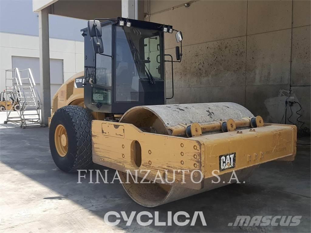CAT CS74B 單輪滾壓機
