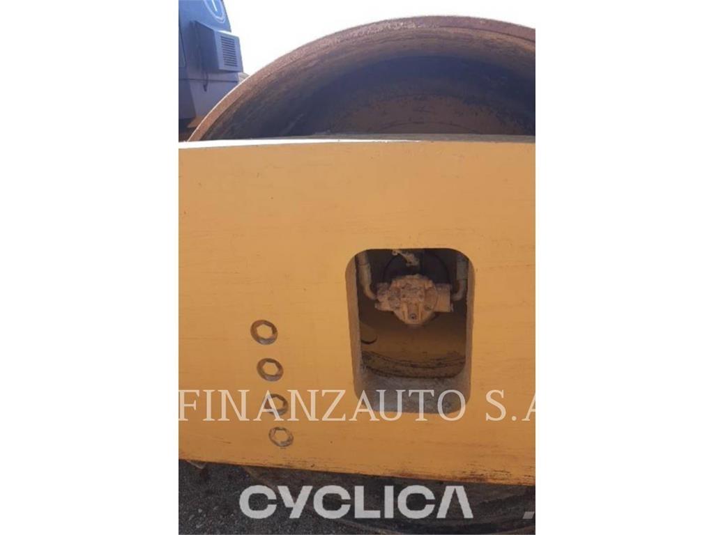 CAT CS76XTFV 單輪滾壓機