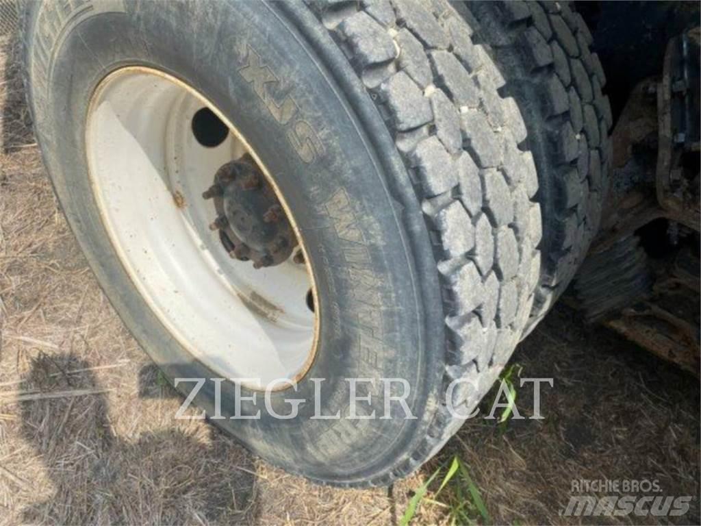 CAT CT681 其他貨車