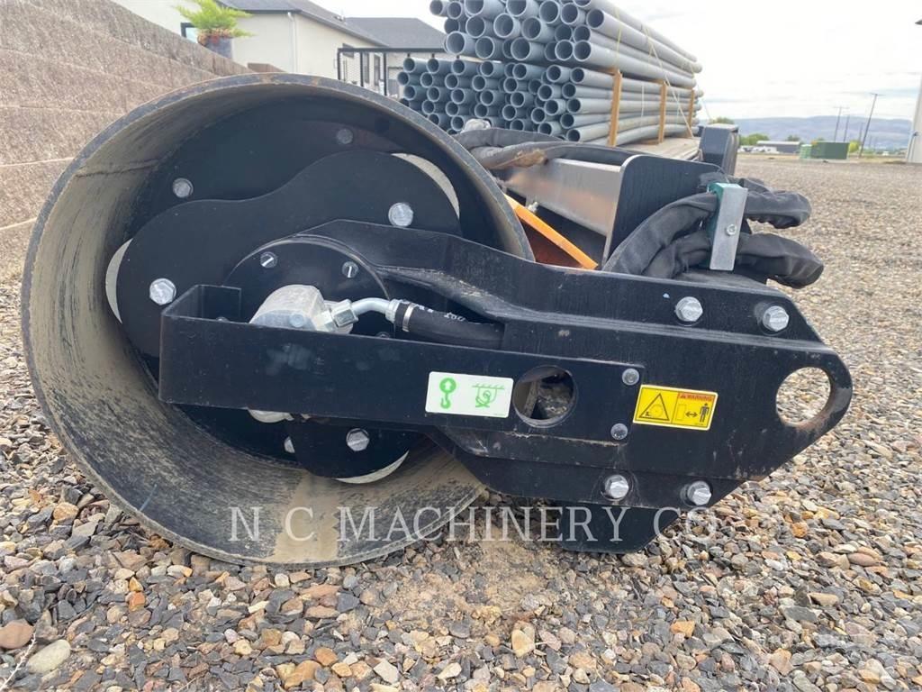 CAT CV119 滑移轉向裝載機