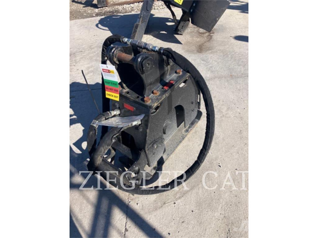 CAT CVP16 土壤壓實機
