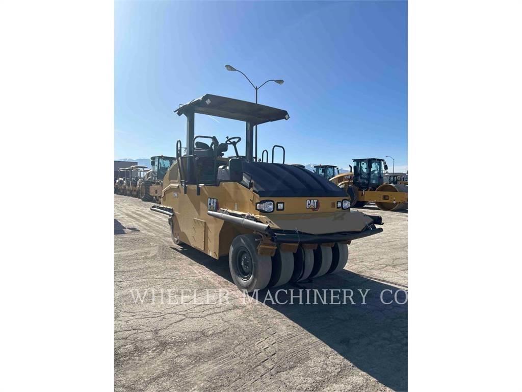 CAT CW16 膠輪滾壓機