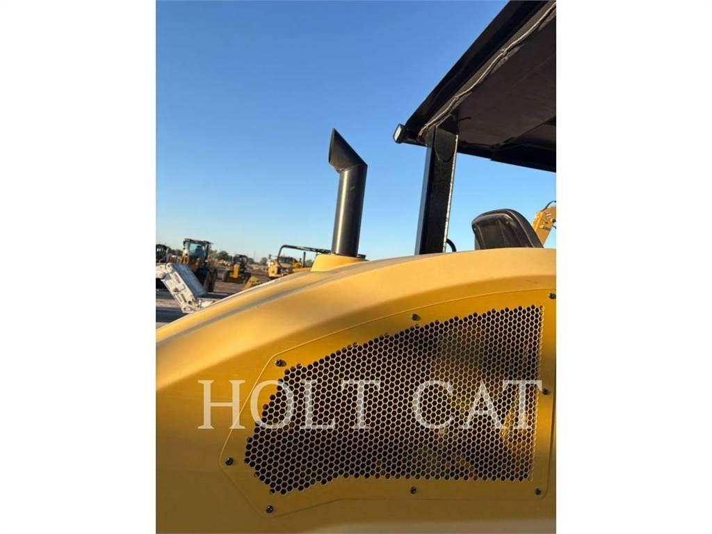CAT CW16 單輪滾壓機