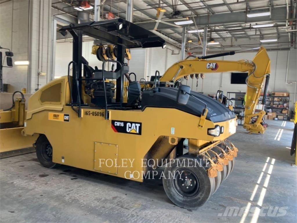 CAT CW16 土壤壓實機