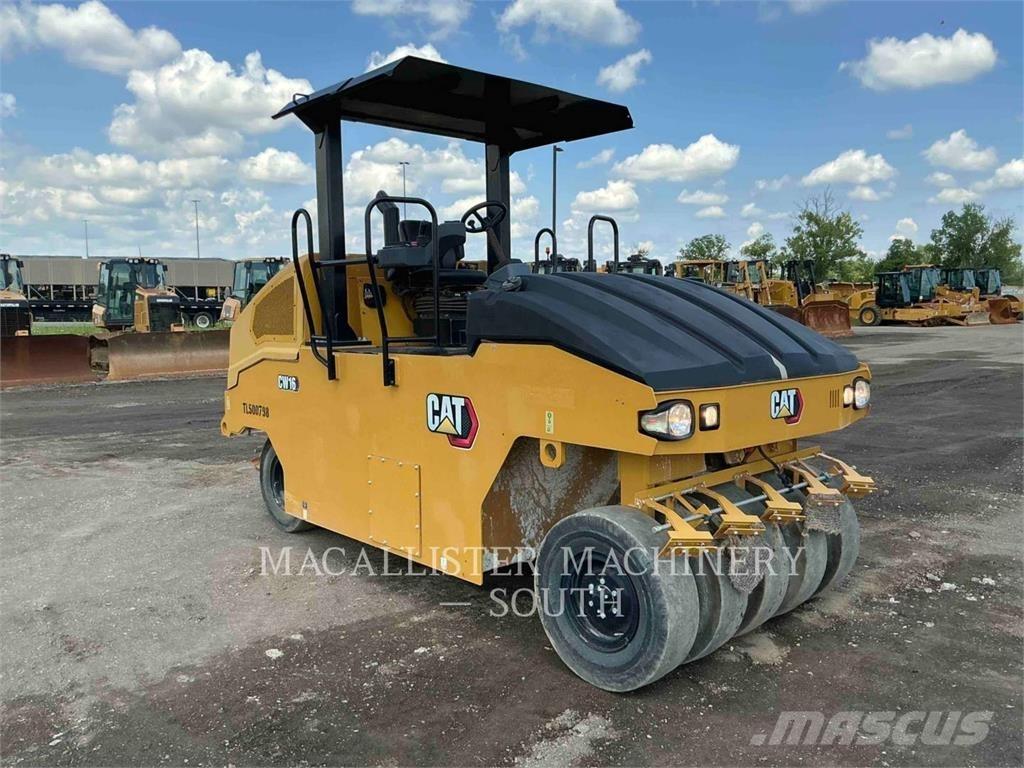 CAT CW16 膠輪滾壓機