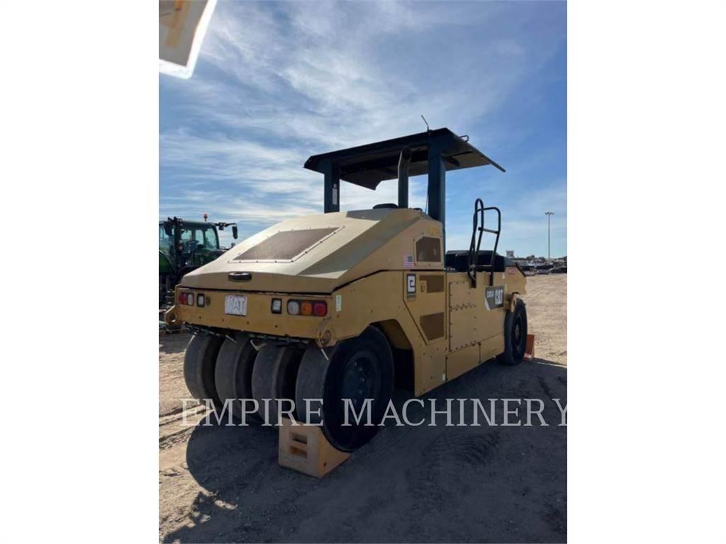 CAT CW34 膠輪滾壓機