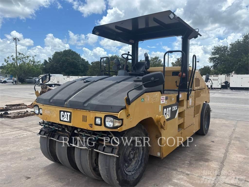 CAT CW34 雙輪滾壓機