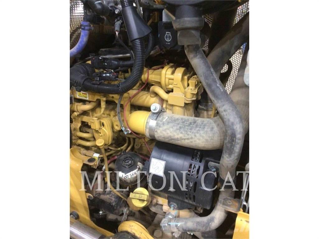 CAT D1 履帶推土機
