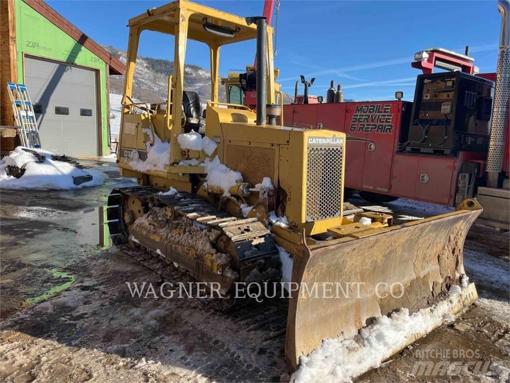 CAT D1 履帶推土機