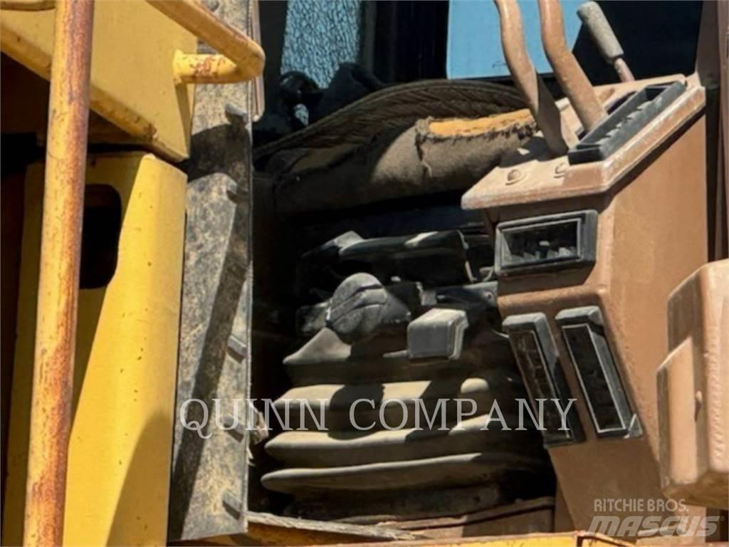 CAT D10 履帶推土機