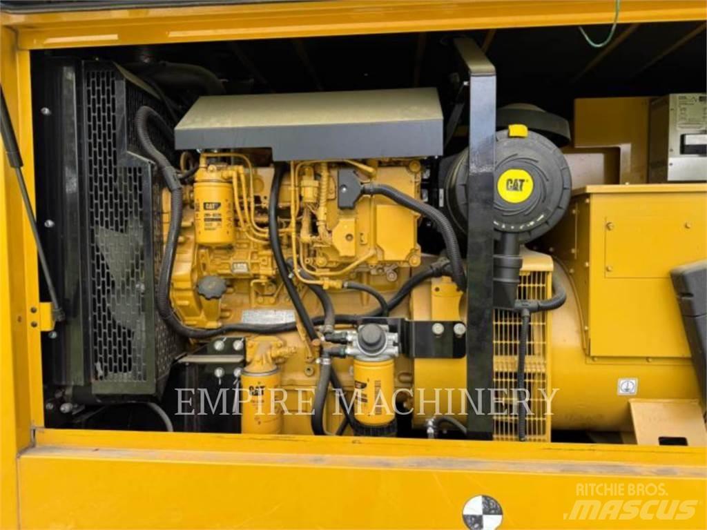 CAT D100 柴油發電機