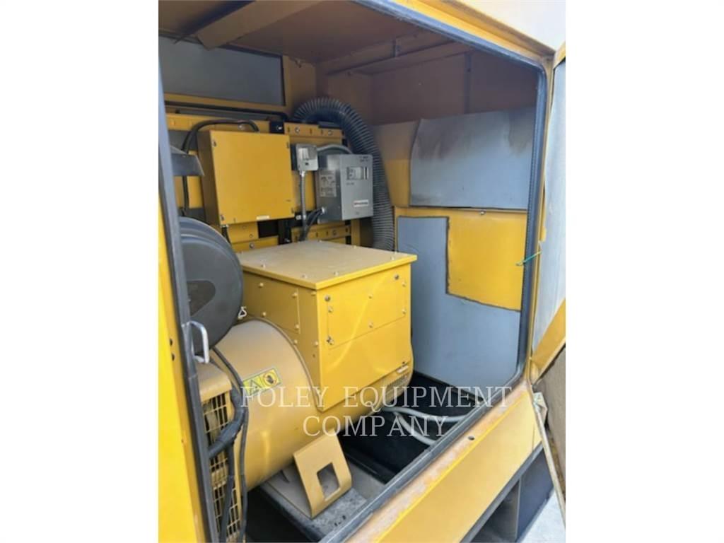 CAT D150-8 柴油發電機