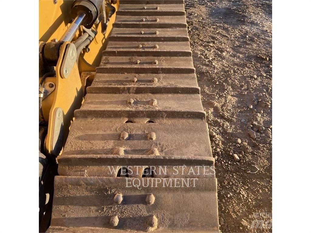 CAT D2 履帶推土機