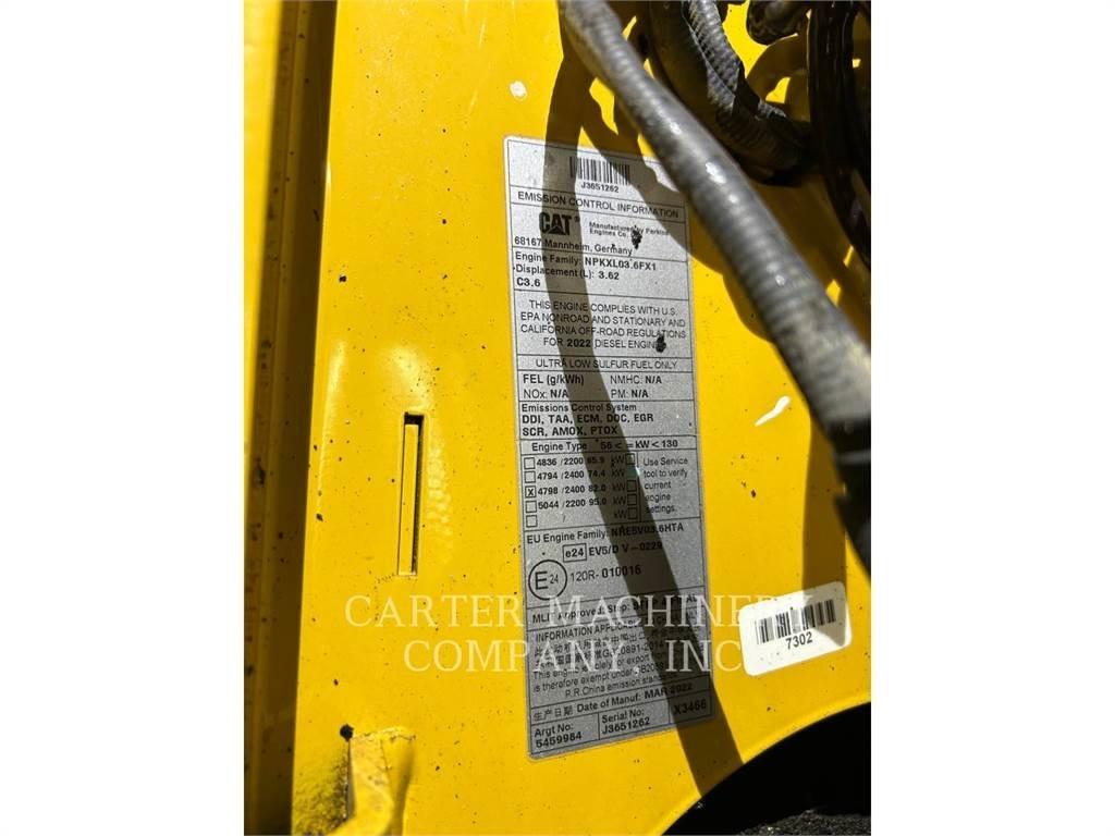 CAT D2 履帶推土機