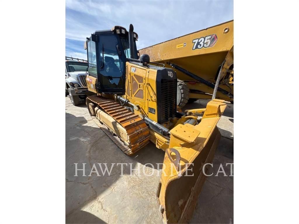 CAT D2 履帶推土機
