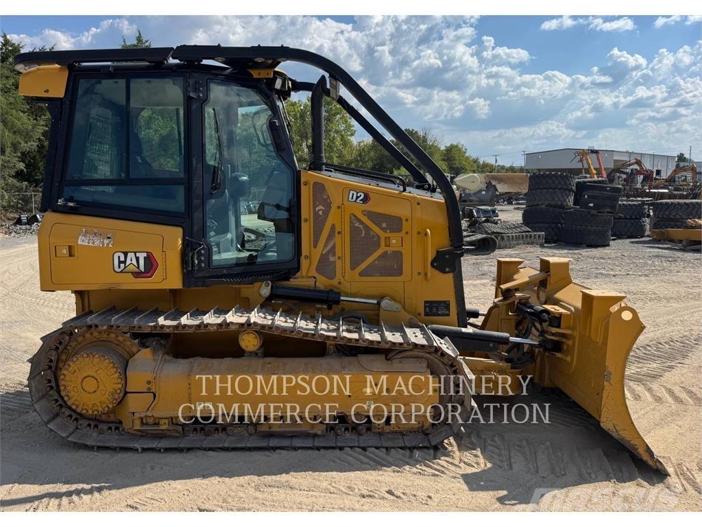 CAT D2-12 履帶推土機