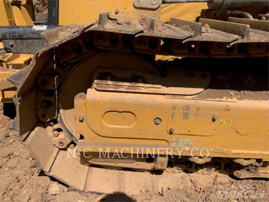 CAT D3 履帶推土機