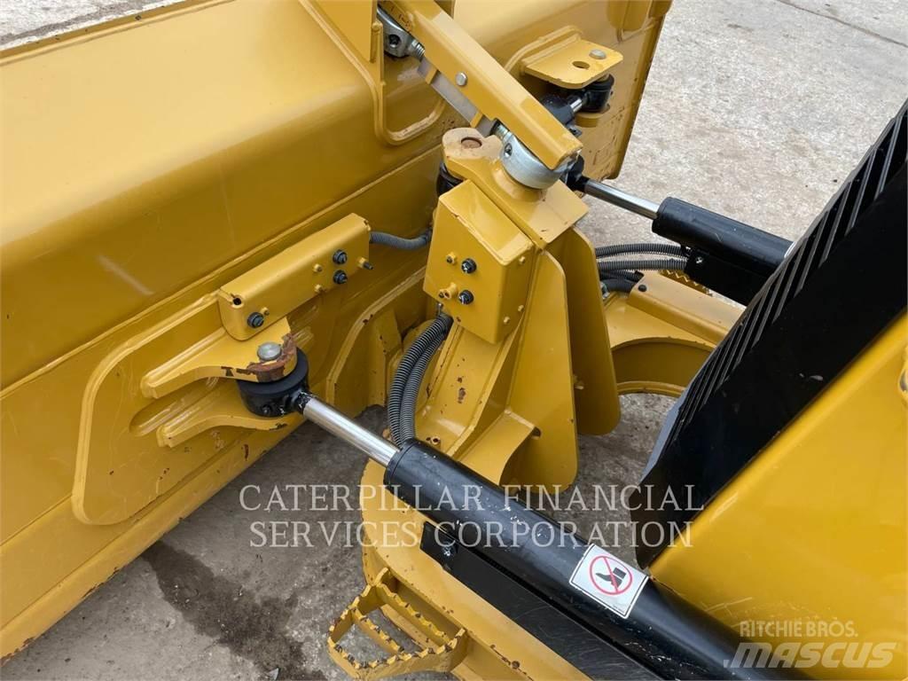 CAT D3 履帶推土機
