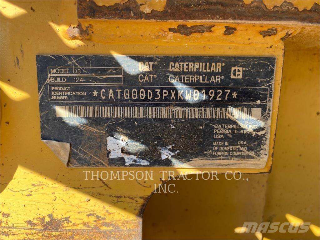 CAT D3 履帶推土機