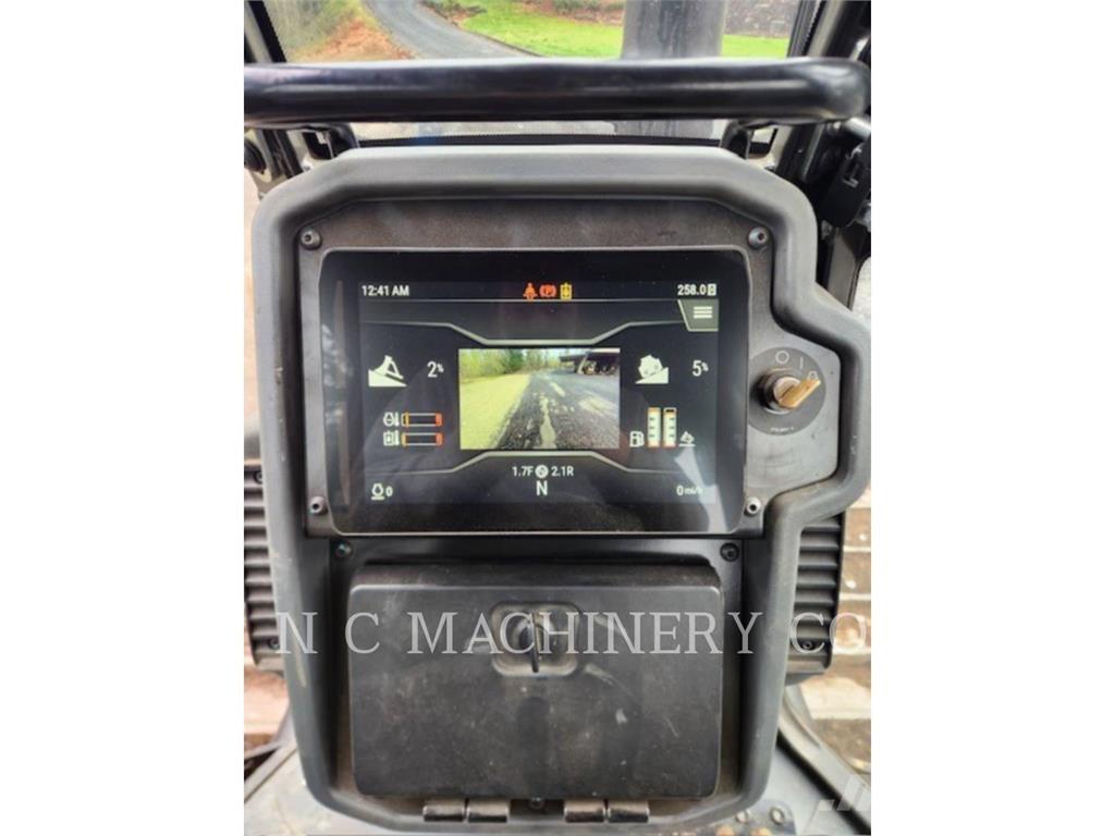 CAT D3 LGPCB 履帶推土機