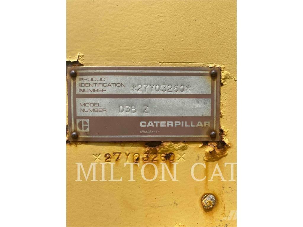 CAT D3B 履帶推土機