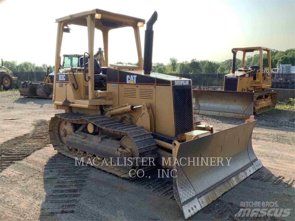 CAT D3CIII 履帶推土機