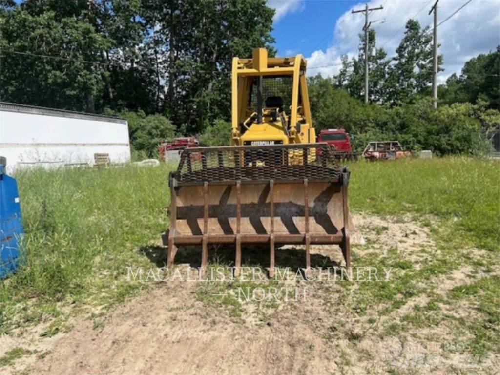 CAT D3GX 履帶推土機