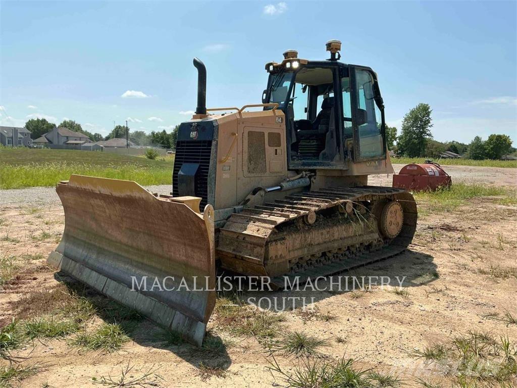 CAT D4 履帶推土機