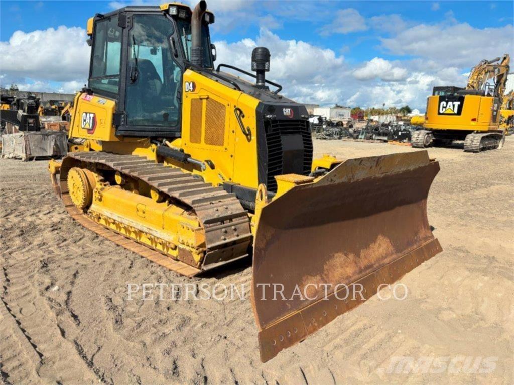 CAT D4 履帶推土機