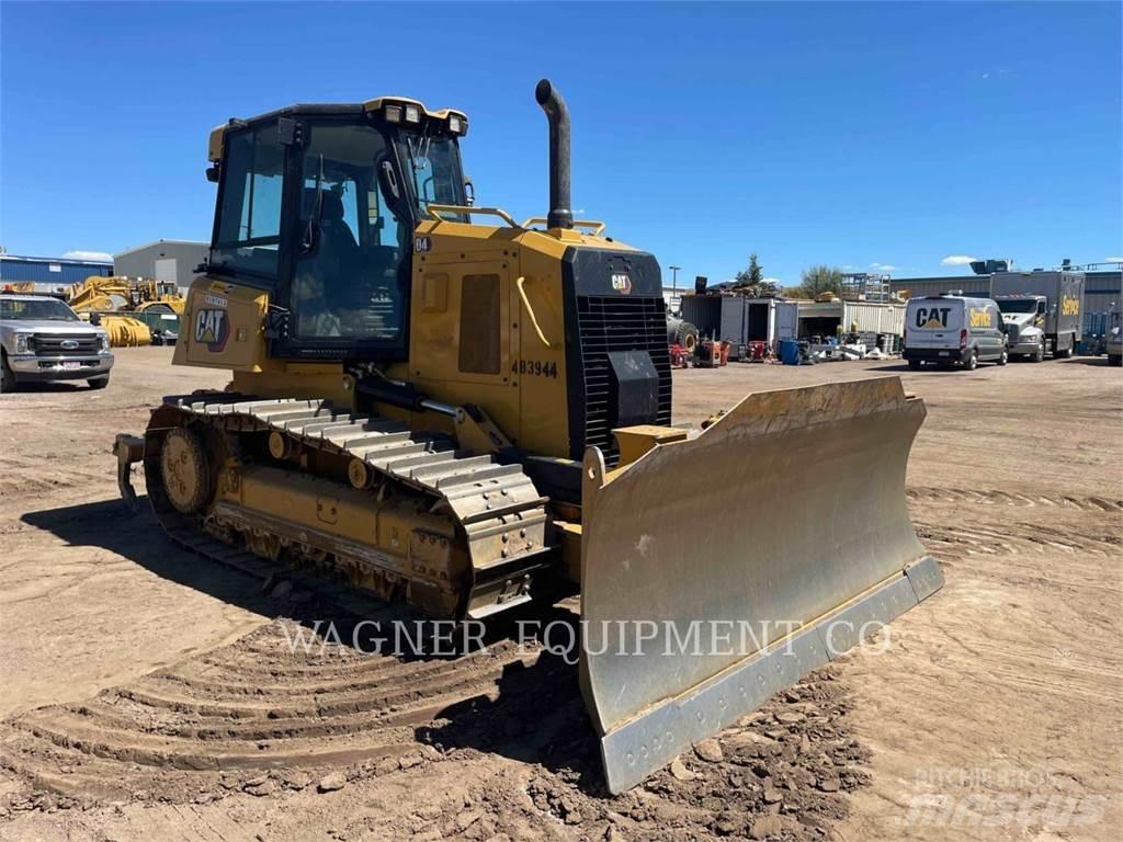 CAT D4 履帶推土機