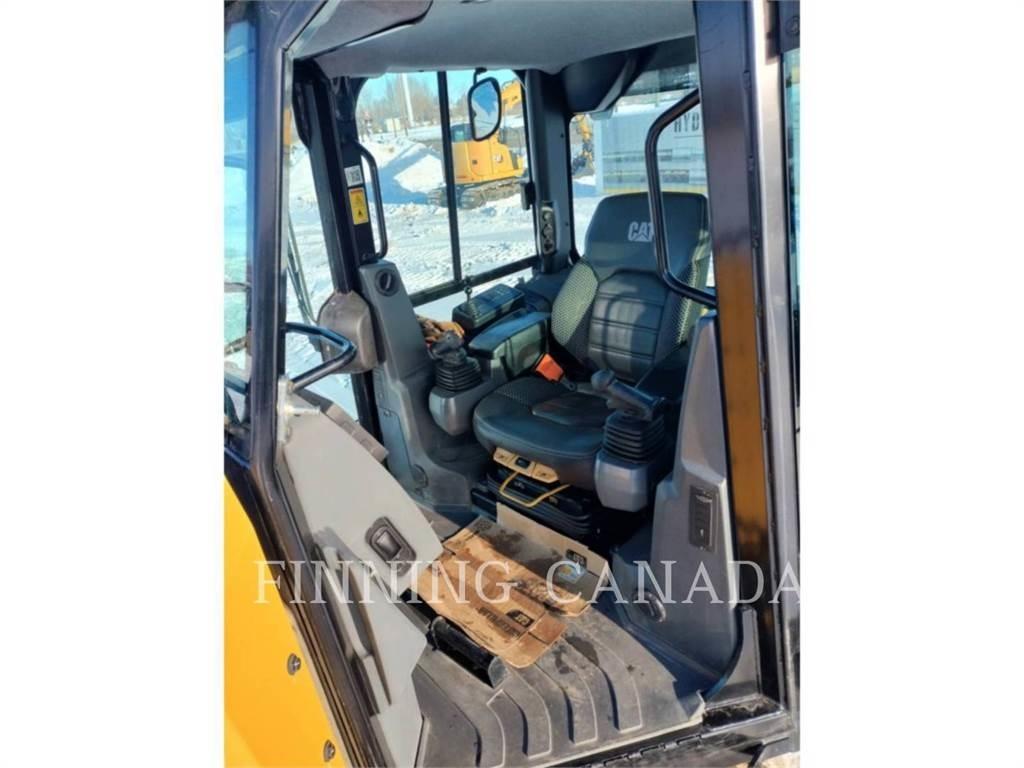 CAT D4-16 履帶推土機
