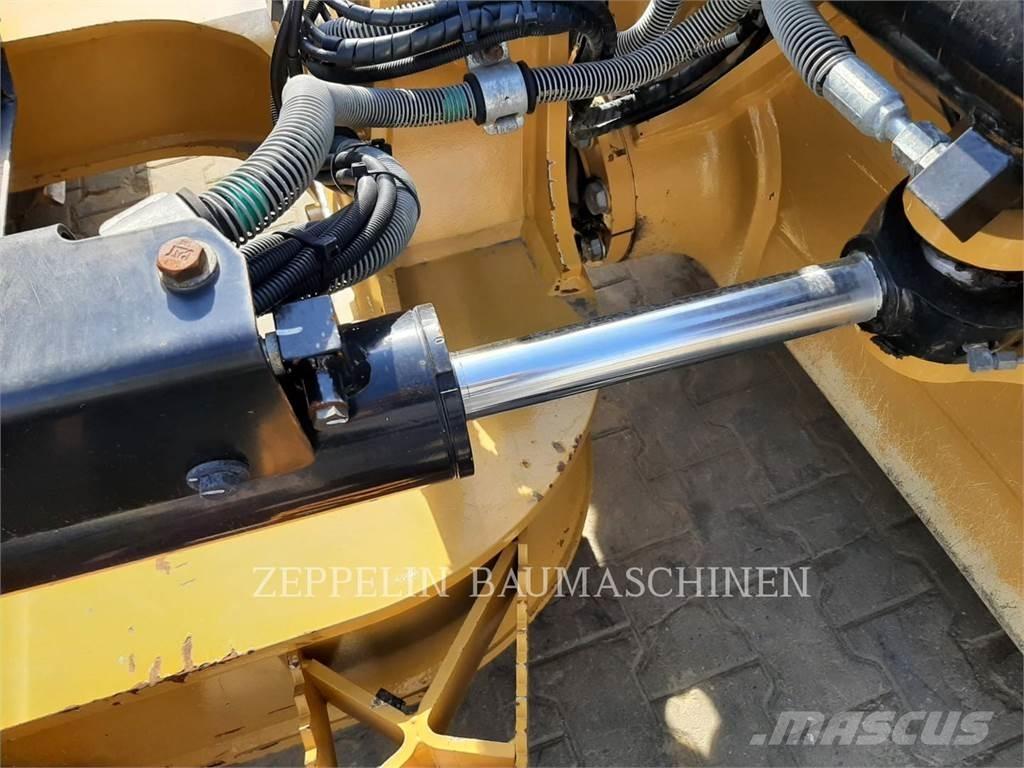 CAT D4-16A 履帶推土機