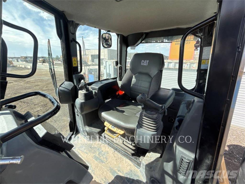 CAT D4 XL 履帶推土機