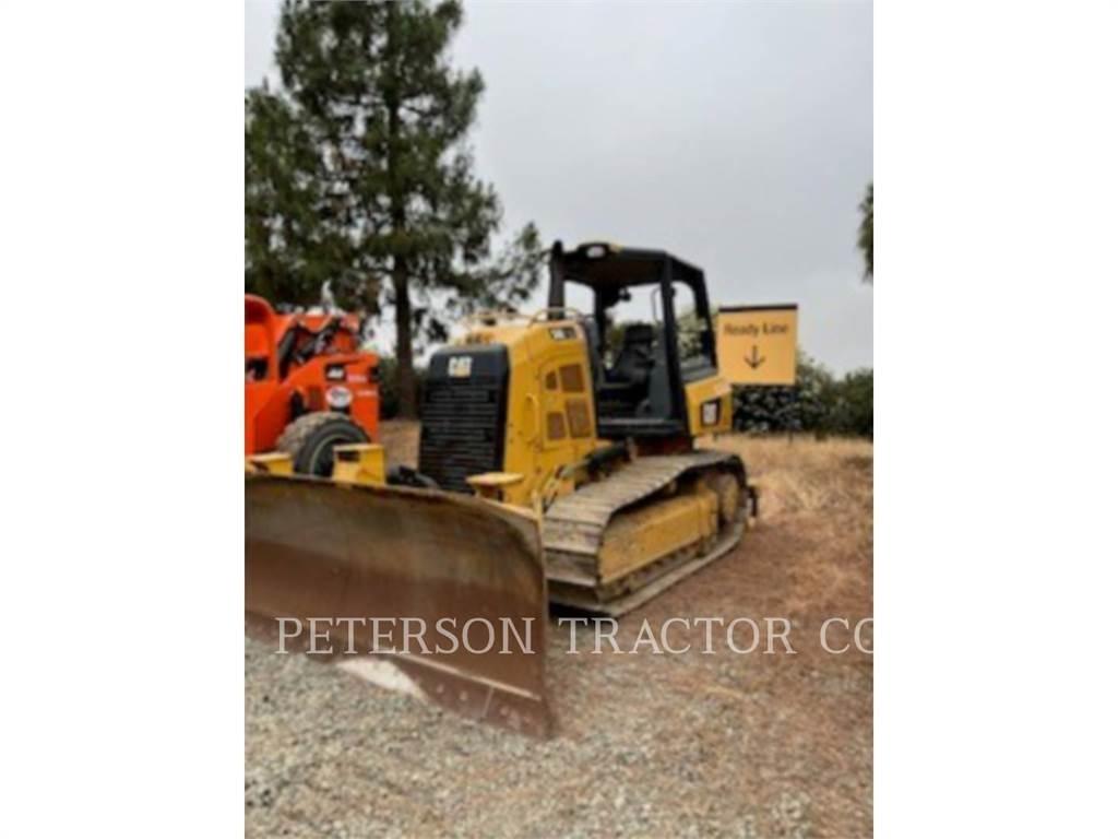 CAT D4K2 履帶推土機
