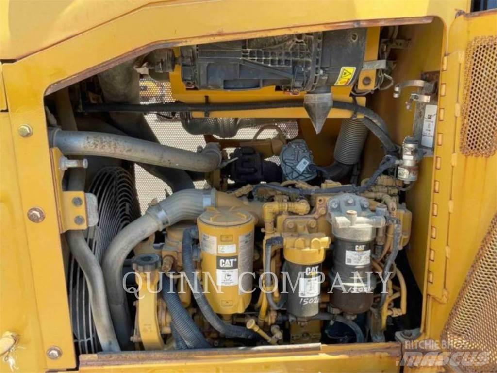 CAT D4K2 XL 履帶推土機