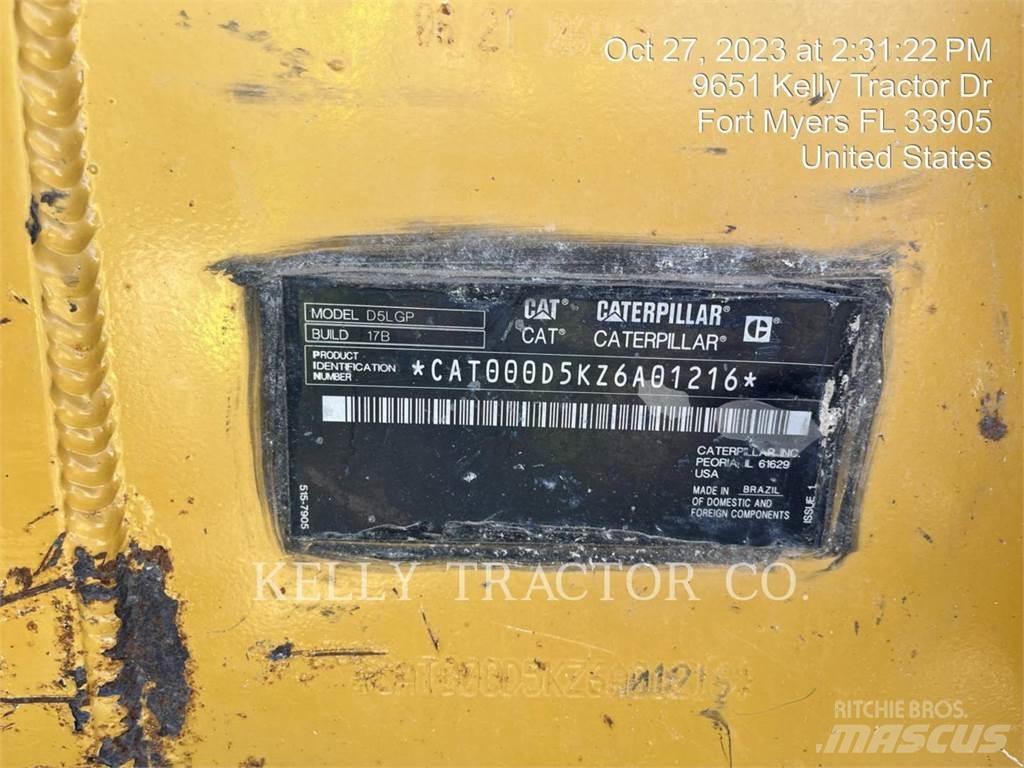 CAT D5 履帶推土機