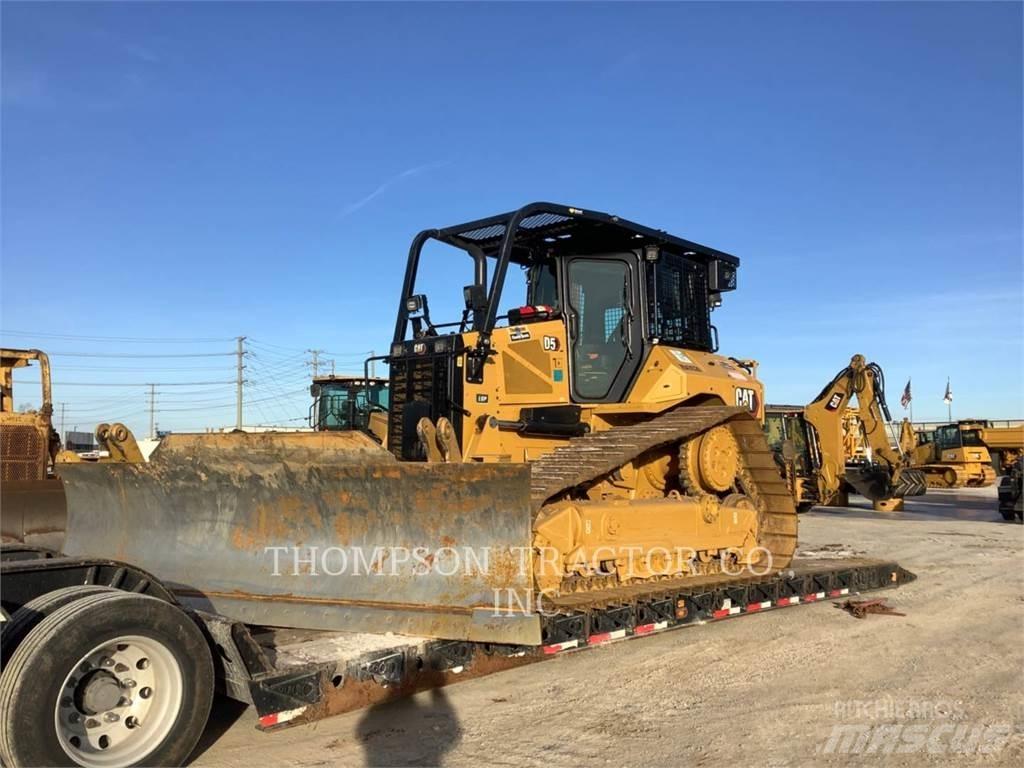 CAT D5 履帶推土機