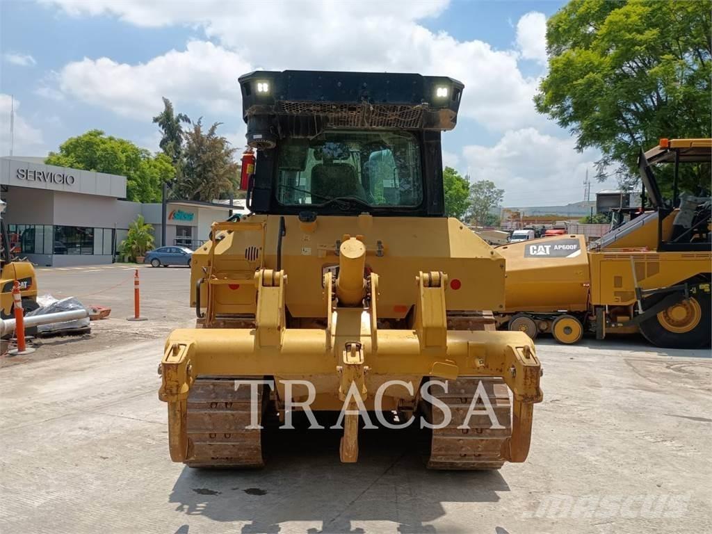 CAT D5 履帶推土機