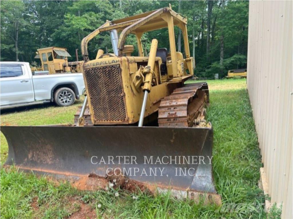 CAT D5 履帶推土機