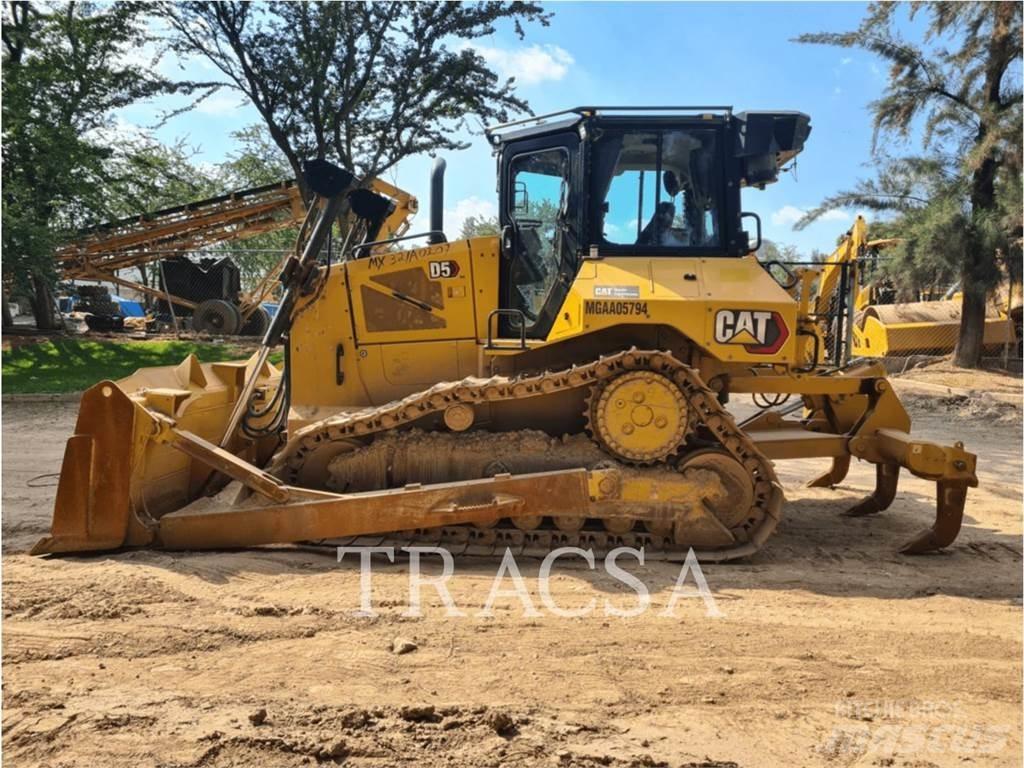 CAT D5 履帶推土機