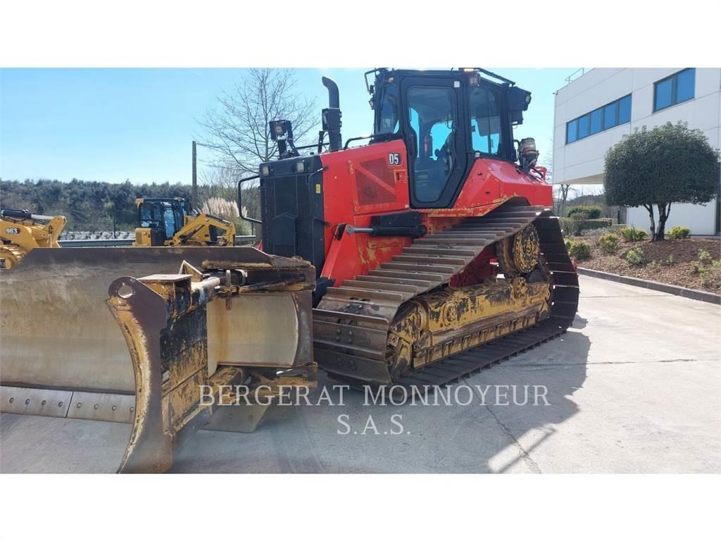 CAT D5 履帶推土機